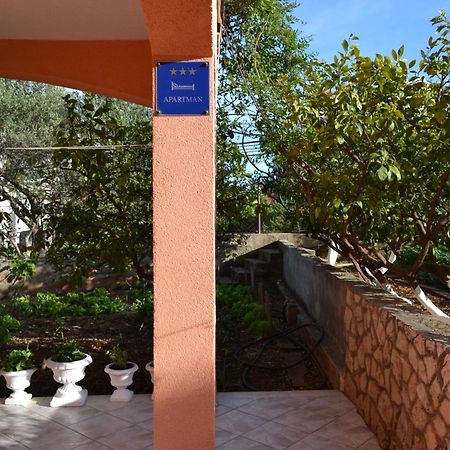 Apartments Ivanka Trogir Exterior photo