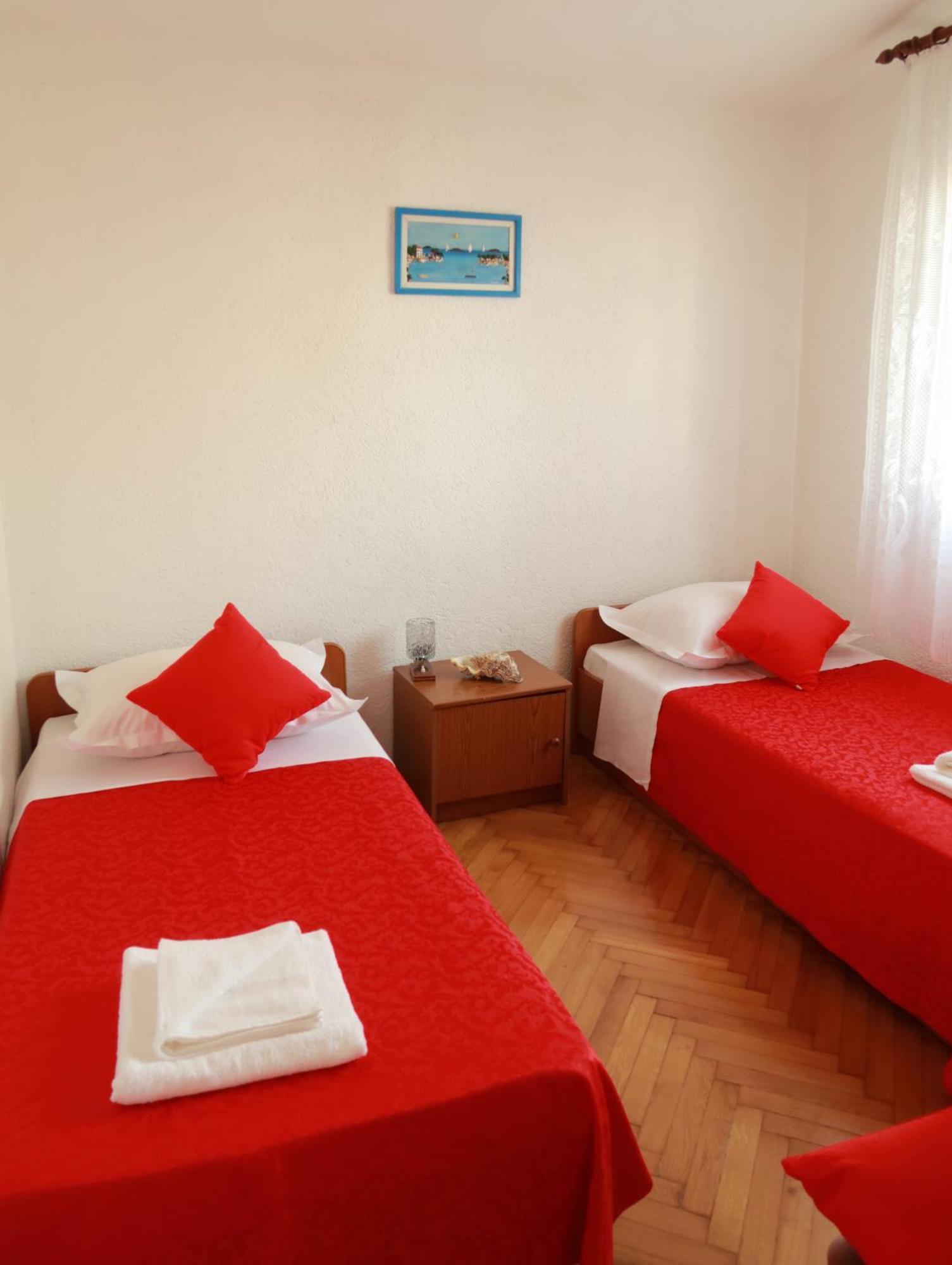 Apartments Ivanka Trogir Exterior photo